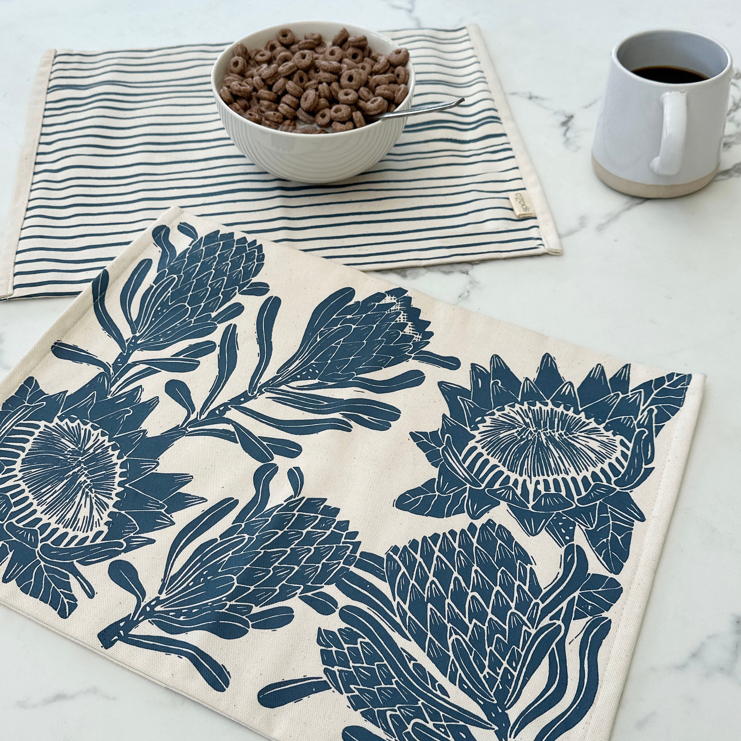 Placemats set of 2 Protea Print | fabric, reversible table setting