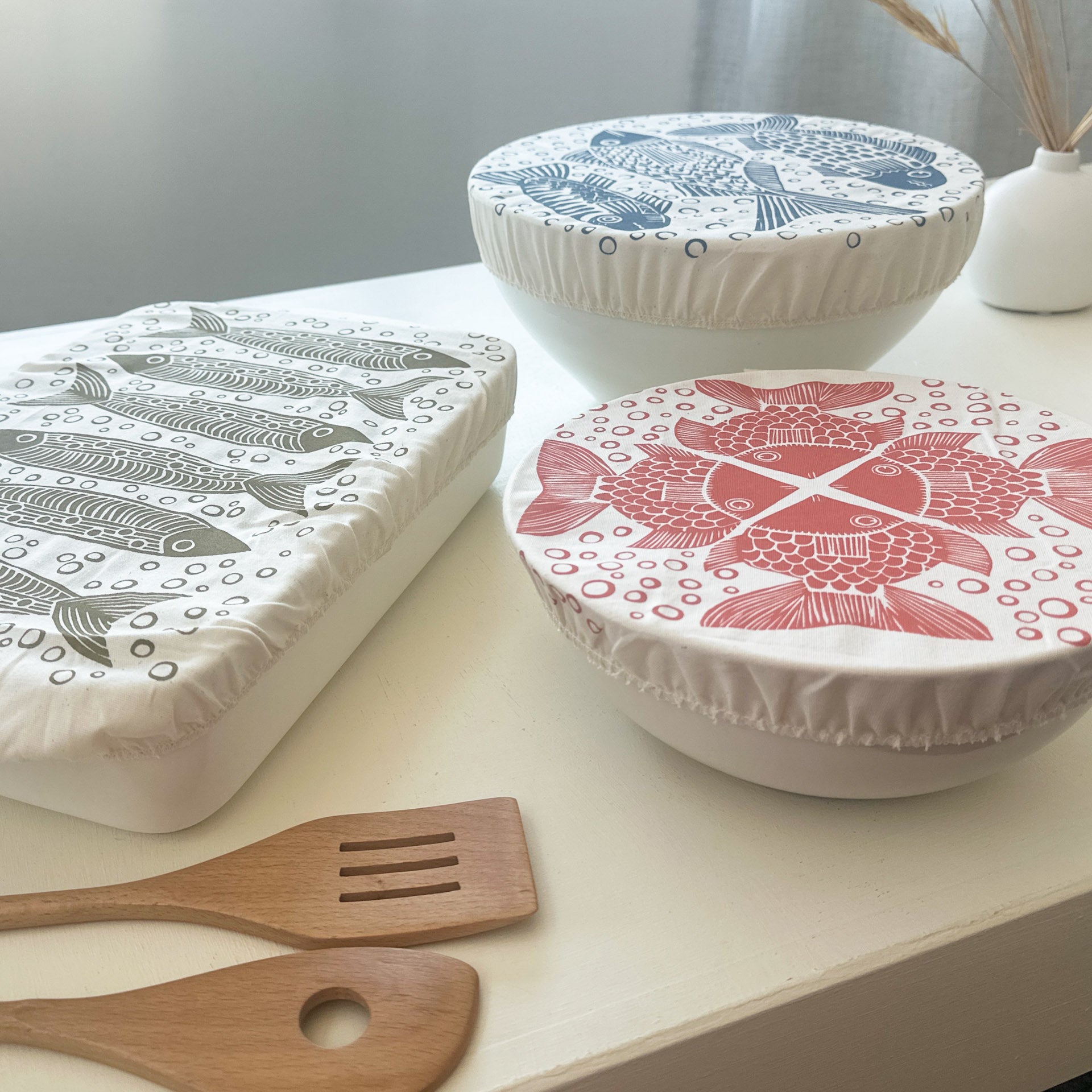 Dish Cover Set of 3 with rectangle 13x11" and 2 round bowl covers 10" and 13" Fish Print Red, Blue, Gold